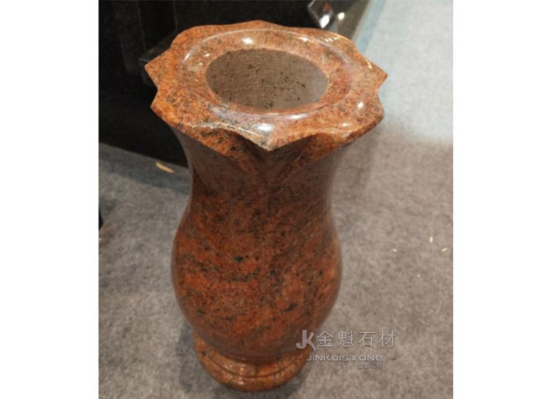 Индивидуальная полированная ваза из красного гранита